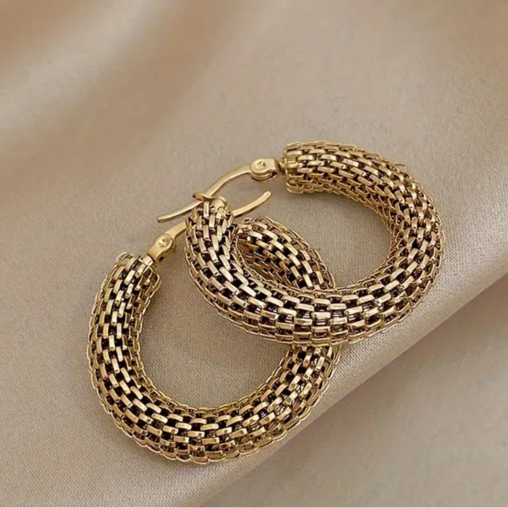Elegant 14k Gold plated Hoop Earrings